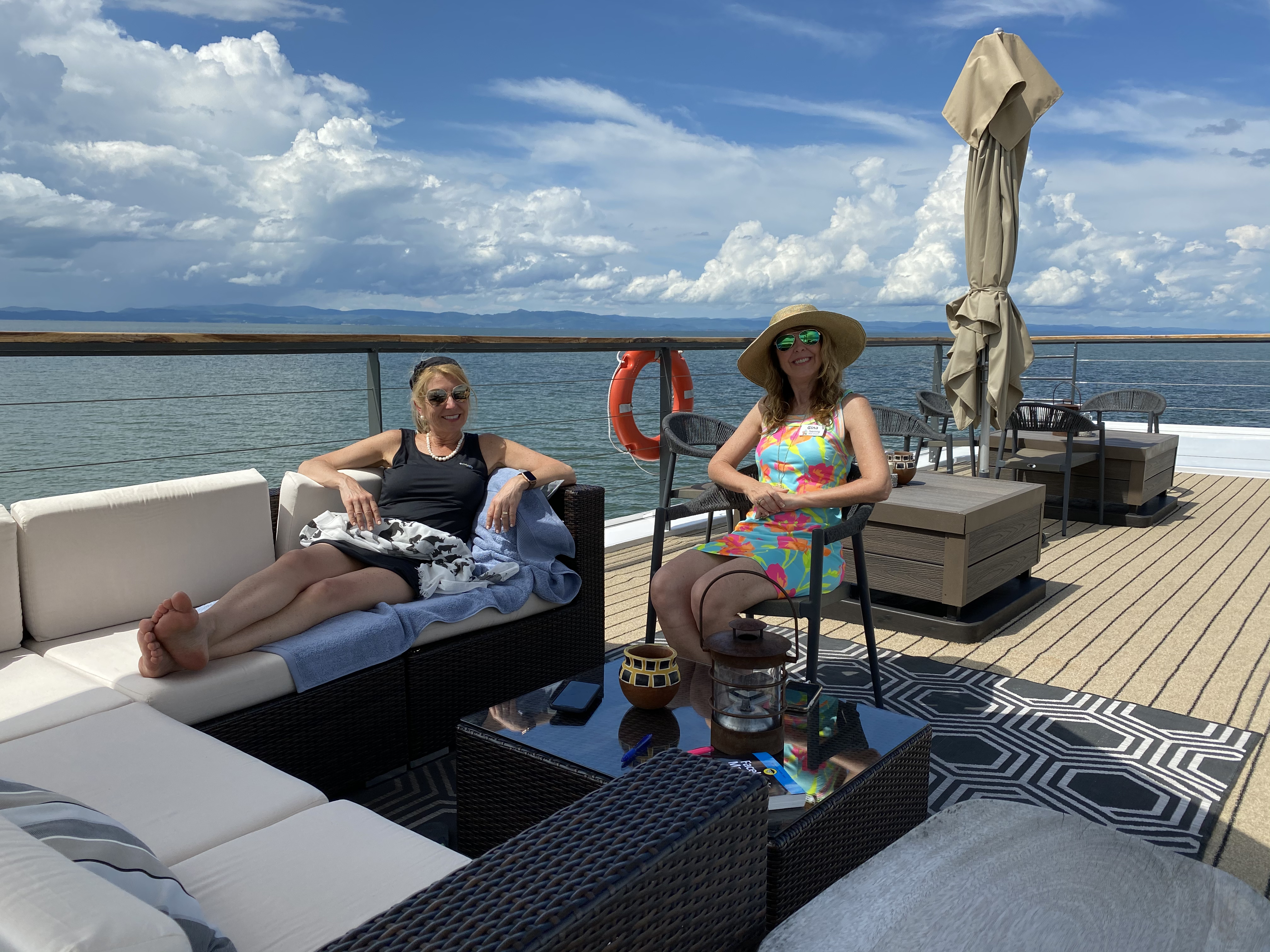 Open deck atmosphere