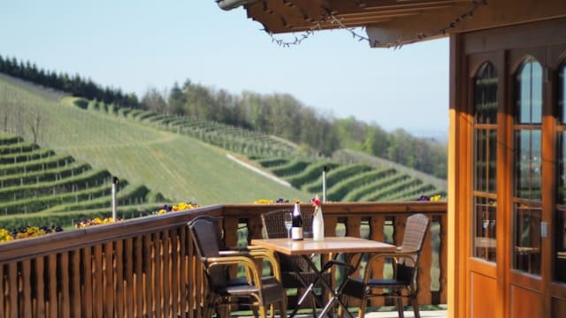 Weinhaus Hieronimi